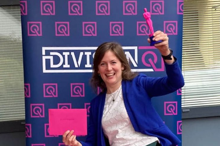 Division Q deelt OsQars uit Division Q deelt OsQars uit