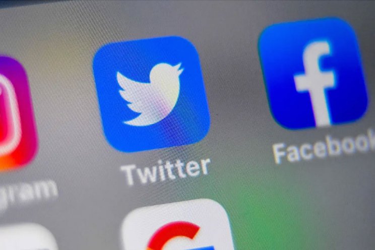 'Half miljoen minder users voor Facebook en Twitter' 'Half miljoen minder users voor Facebook en Twitter'