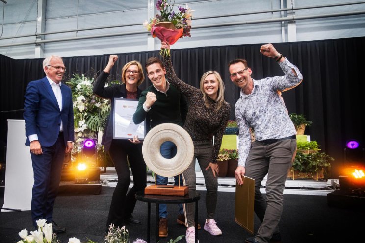 Van der Avoird Trayplant en Theelers winnen Van der Avoird Trayplant en Theelers winnen