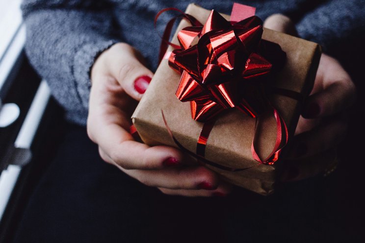 Marktplaats staat vol met kerstpakketten Marktplaats staat vol met kerstpakketten