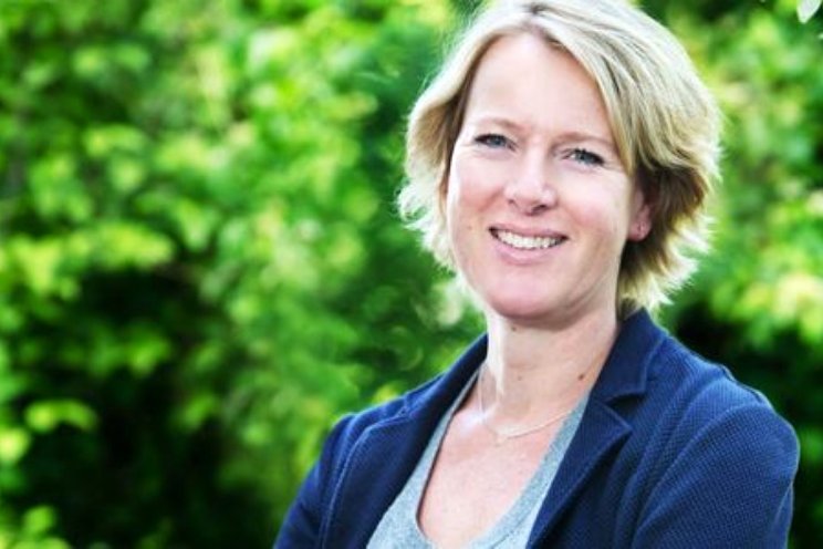 Petra Eekhoff (54) Petra Eekhoff (54)